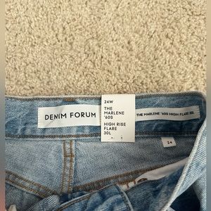 BRAND NEW NEVER WORN Denim Forum high rise flare jeans. size 24, medium wash